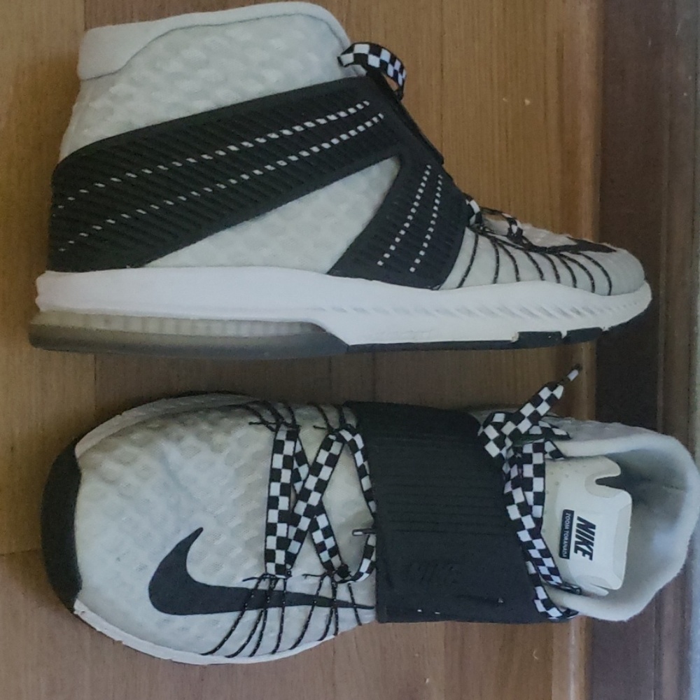 Nike zoom mids